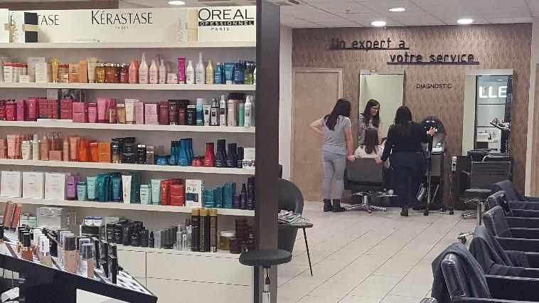 Centre De Coiffure Elle Et Lui Sin le Noble - Coiffeur (adresse