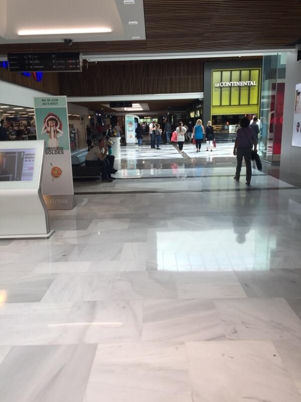 elfbar nachfüll pod läuft aus Magasin de cigarette électronique en France main image 0