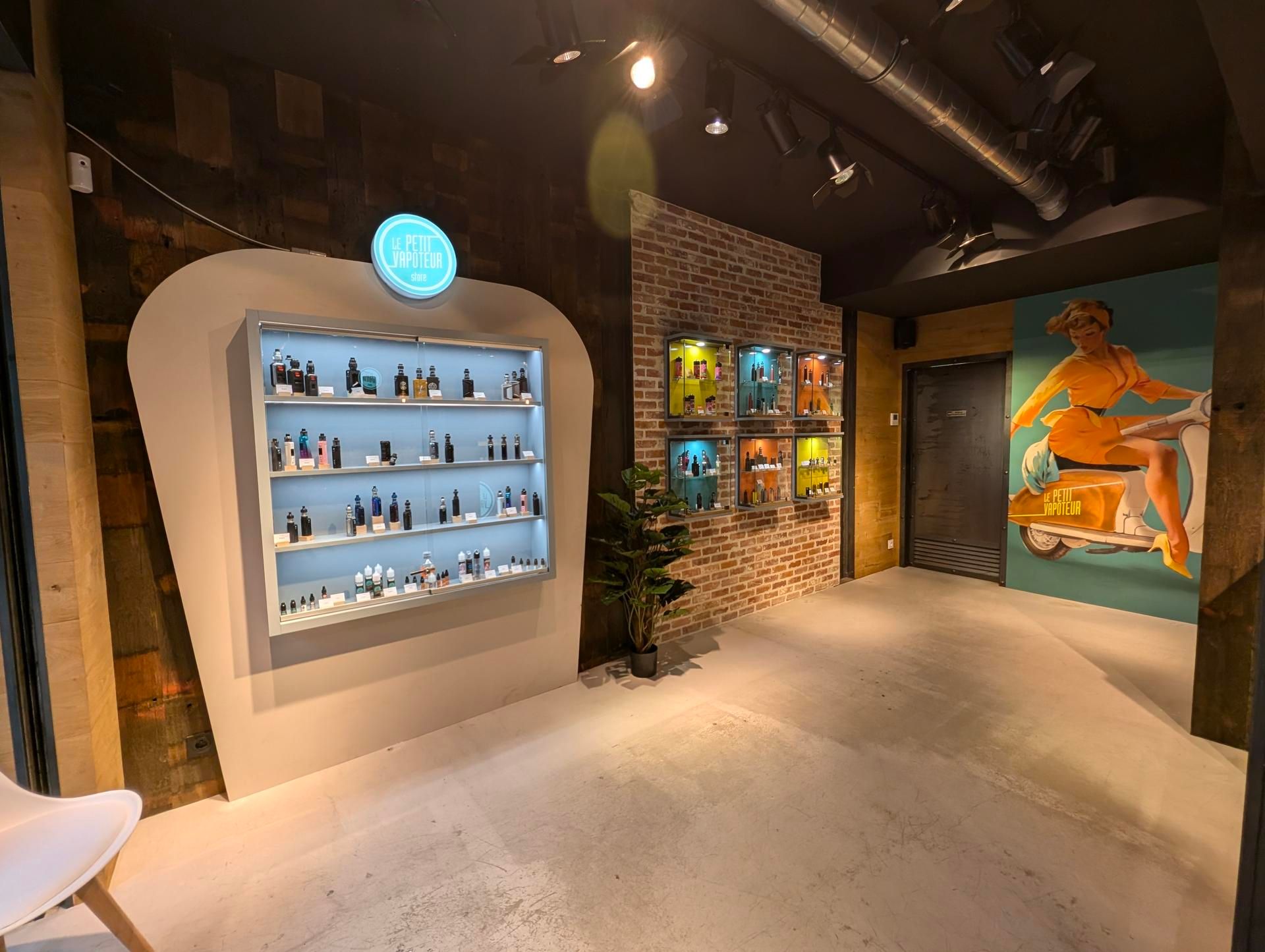 Le Petit Vapoteur Store Pontivy - 23 rue Nationale Pontivy 56300 - Articles  pour vapoteurs (horaires, avis)