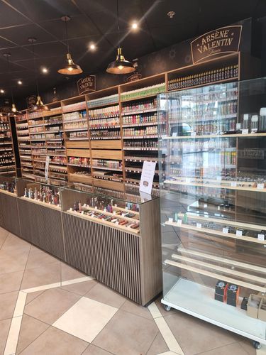 Arsene Valentin - Articles pour vapoteurs, 2 Boulevard de Diepholz, 79100  Thouars (France) - Adresse, Horaire