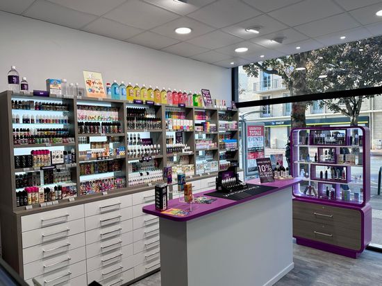 Vapostore Caen - Articles pour vapoteurs, 17 r Bernires, 14000 Caen  (France) - Adresse, Horaire