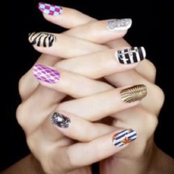 Logo FB: Jen’s Bioty Nails
